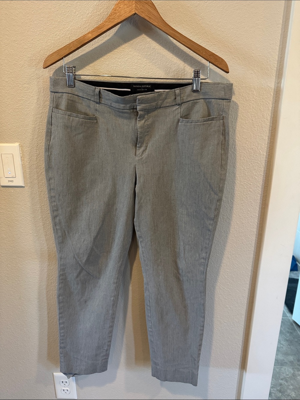 Banana Republic Sloan Curvy Fit Gray Cropped Ankle Pants